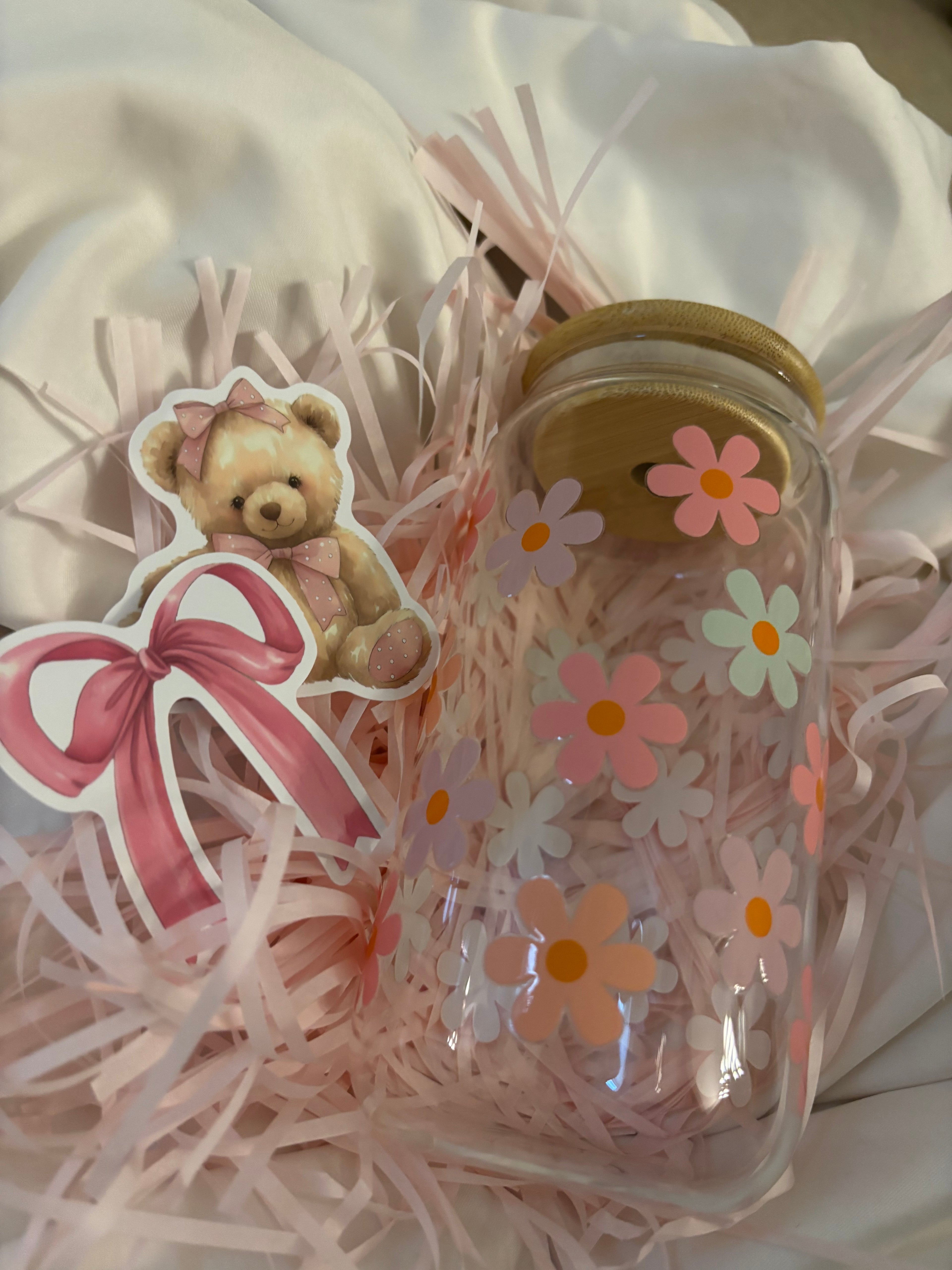 pastel daisy cup