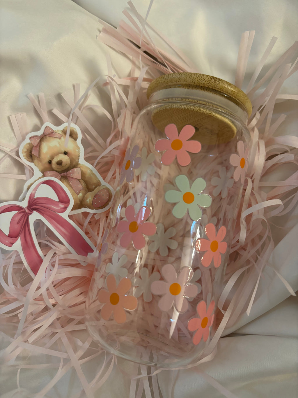 pastel daisy cup